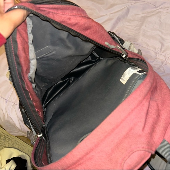 North face back pack - Picture 8 of 8